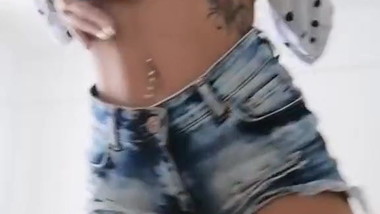 Romanian amateur teen brunette escort Katy22