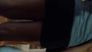 Tramvaydaki hatun bacaklar