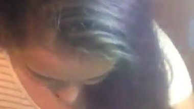 teen girl suck her boy friend's dick