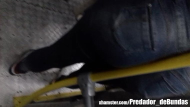 Novinha bunduda com o rabo ferro