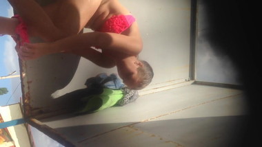 Beach cabin changing 2