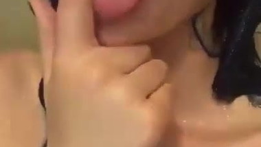 Hot Teen Slut Showin Body