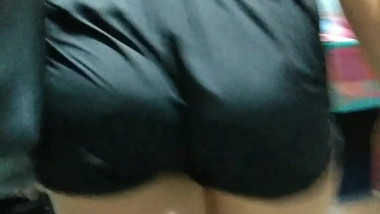 Shortinho preto bem recheado short girl