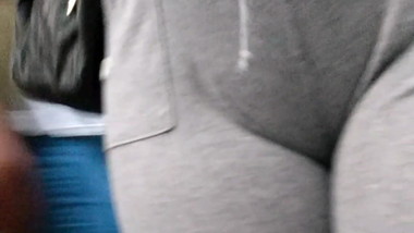 Close rapidinho no capuzao da loira de legclose pussy blonde