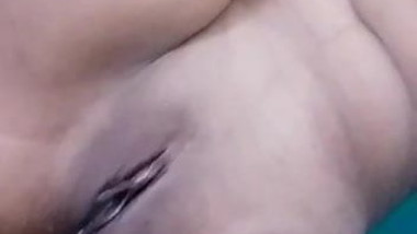 Sexy indian girl showing clean shaved pussy