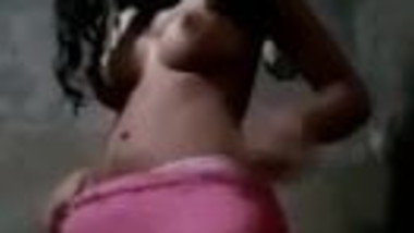 Sri lankan teen removing her dress