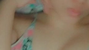 Indonesian teen seductive video no:1