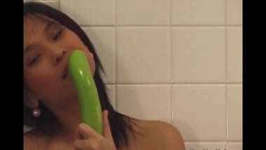 Masturbation With Horny Thai Young Sweetie With Dildo