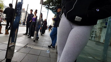 Voyeur teen cameltoe sexy ass leggings,voie bien la chatte 2