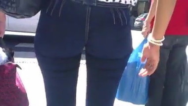 Cazando nalgas de mujeres 2