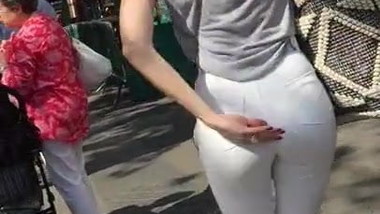 Cazando nalgas de mujeres 3