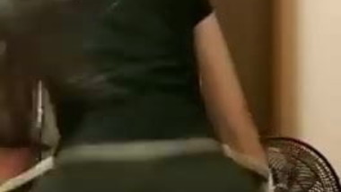 Thalia Sarges dancando funk de short