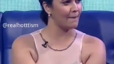 Anusuya deep cleavage