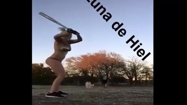 Una Perra haciendo deporte.