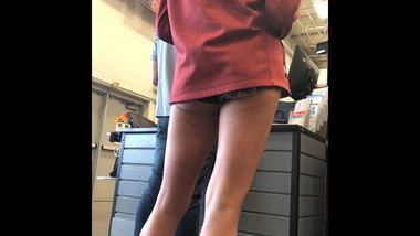 (Motionless) Cheeky Country Gal