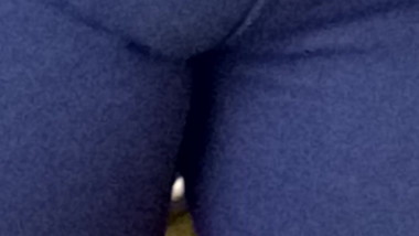 You can see the vulva of a girl in the subway. SPYCAM