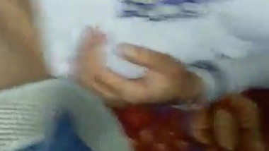 Desi teen pussy fingering and cut eat