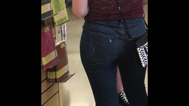 Splendid Teen n TiGht BLue JeAns