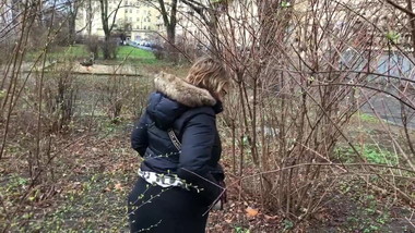 young german girl girl piss in bush