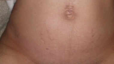 Minha novinha sentando com vontade.