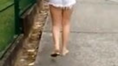 Segunda a deliciosa novinha de shortinho