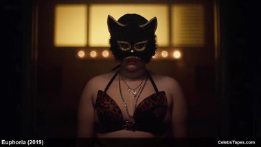 Barbie Ferreira, Hunter Schafer, Sydney Sweeney nude & sex