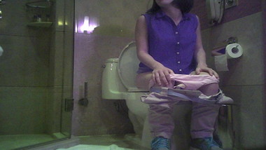 Chinese schoolgirl pissing voyeur