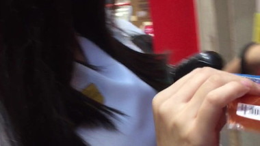 Boso kay Classmate habang bumibili siya kasama ako..