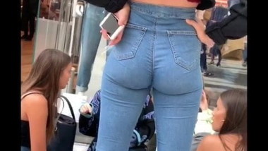 UK teen chav arse in jeans wedgie