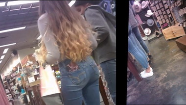Teen Voyeur - Goldielocks PAWG in Jeans