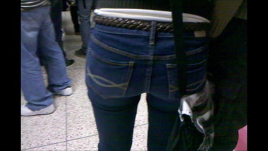 Hot candid girl kristen in tight jeans