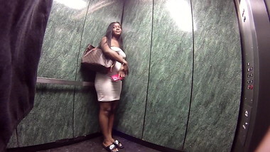 Damn! dis big azz and pierced nipples in tight skirt