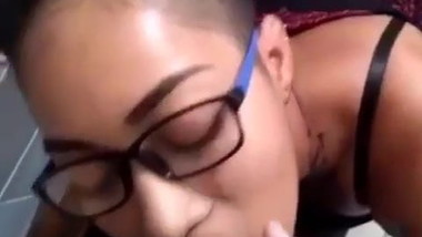 Metisse salope de Martinique qui suce