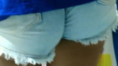 Moreninha novinha de shortinho teen brunette shorts