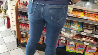 Damn! Left my airpro at home on this azz used my phone