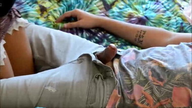 Amateur hot babe fucked at home