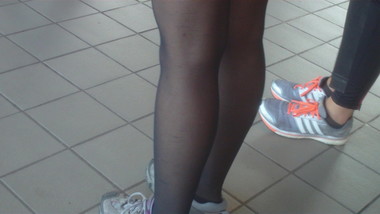 Candid teen in plack pantyhose and boot yim