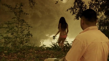 Unknown - Sexy Bikini Girl: Mega Piranha