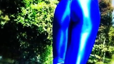 TIGHT BLUE SPANDEX LEGGINGS