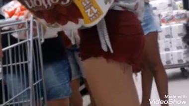 Novinha no mercado 1