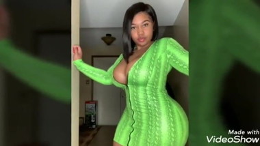 Example of a big azz big titty broke hoodrat hoe what uthink