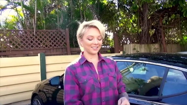 Aurora Winter Street Girl