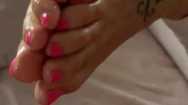 Amateur footjob blond Teen