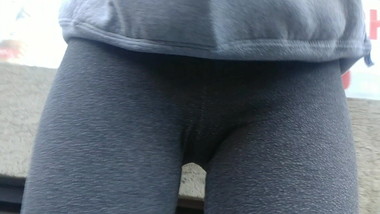 Tight ass pants with huge gap