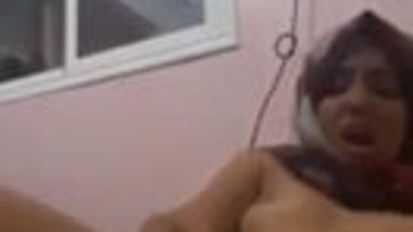 Marocaine masturbation carottes 2